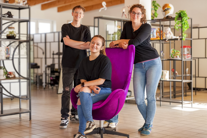 Tattoo Studio Team von Lighthouse Satoru in Straubing im modernen Studio